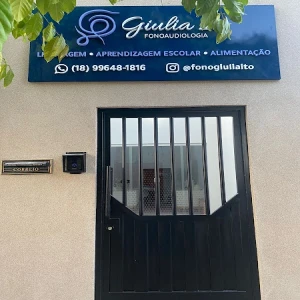 Giulia Ito - Fonoaudiologia
