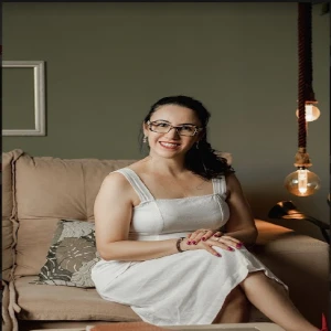 Dra. Lorenza Feliciano