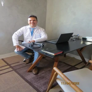 Dr. Daniel Baldow Neurologista