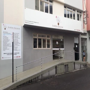 Instituto iluminar Clínica Medica