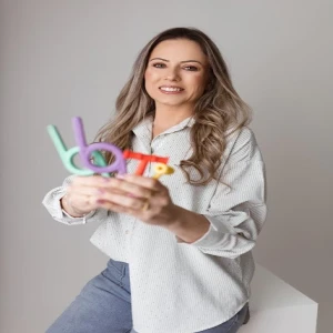 Letícia Trevisan Fonoaudióloga Infantil