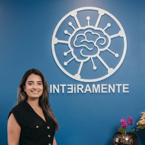 Inteiramente | Clínica Multidisciplinar | Endocrinologista | Geriatra | Psicologo | Neurologista | Betim MG