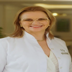 Dra Carla Helisa Calcagnotto