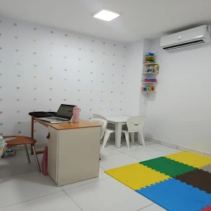 Fonoaudióloga Infantil Caeli Rhuama