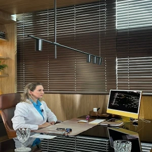 Dra. Izabela Feitosa - Neurologista em Divinópolis, Consultório NEORO