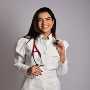 Dra. Stephanie Vaz Schoucair – Neuropediatra em Salvador | Desenvolvimento Infantil | Autismo | TDAH | Neurologia Infantil