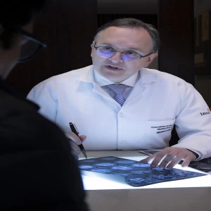 Dr. Carlos Henrique Ferreira Camargo, Neurologista