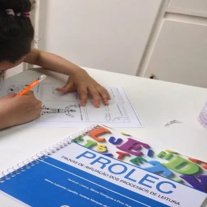 Psicopedagoga e Psicóloga Paula Cristina