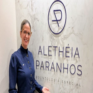 Dra Alethéia Paranhos | Dentista Pacientes Especiais e Autismo | Sedação