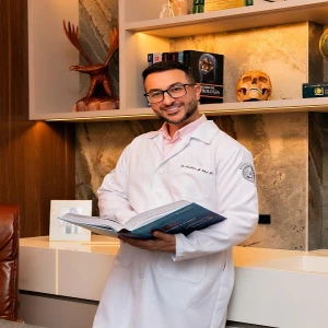 Instituto Neuro Essentia, Dr. Amilton Alves da Silva Junior, Neurologista Balneário Camboriú