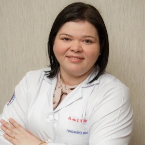 Anne Caroline L. Benedito Fonoaudióloga CRFa 3-9740 - Clínica de Fonoaudiologia Anne Benedito