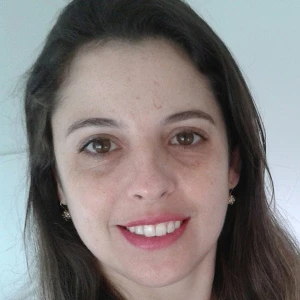 Dra. Fernanda Raduenz - Odontopediatra em Joinville