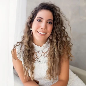 Dra. Marina Nolasco | Neurologista em Macaé | Clínica de Neurologia em Macaé