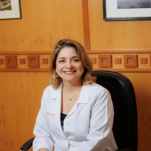 Dra. Anenisia Andrade - Endocrinologista Pediatra