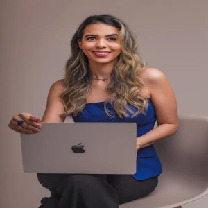 Tássia Fernanda de Lima Nutricionista Comportamental