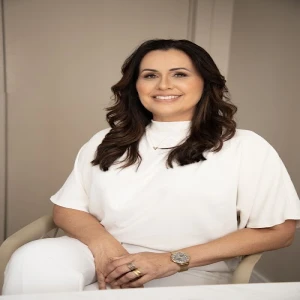 Dra. Ana de Cássia Barros | Médica Pediatra em Maceió