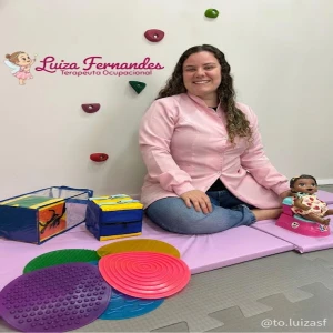 Luiza S Fernandes • Terapeuta Ocupacional
