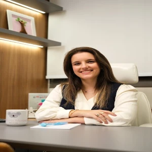 Dra. Marthina Moraes - Pediatra