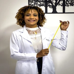 Dra. Sandra Oliveira - Nutricionista Especialista em Neuro e Psiquiatria Nutricional , Emagrecimento e Hipertrofia.
