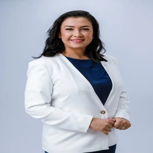 Dra. Paula Gattass Bumlai PEDIATRA / NEONATOLOGIA / SALA DE PARTO