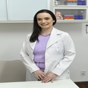 Dra Raissa Ferreira Lelis - Pediatra Uberlândia