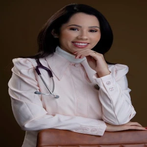 Dra. Lívia Martins - Pediatra