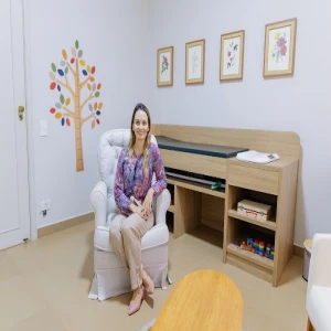 Dra. Bruna Mello | Pediatra Neonatologista