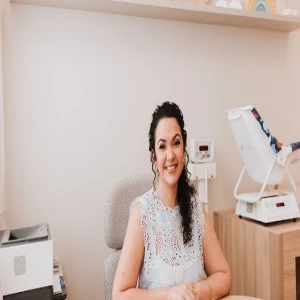 Dra Pamela Peres - Pediatra