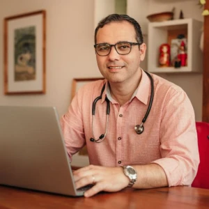 Dr. Leonardo Perfeto - Pediatra em Florianópolis SC