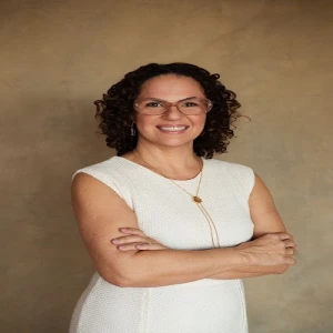 Dra. Cynthia Castilho | Foniatra em Cuiabá | Otorrino - TDL, Autismo, transtorno de fala, dificuldade de aprendizagem