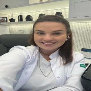 Dra. Patrícia Schramm von Hohendorff, Nefrologista pediátrico