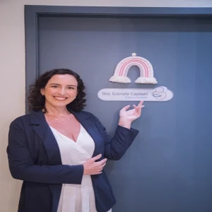 Dra Gabriela Capitani Abrahão-Pediatra Homeopata. Atendimento em Desenvolvimento infantil e Autismo