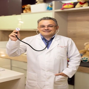 Dr Plutarco Parente - Cirurgião Pediátrico