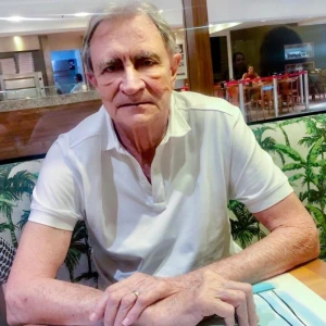 Dr. Fernando Ferreira