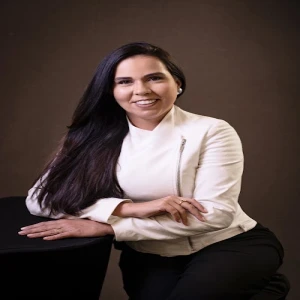 Dra. Roberta Leite