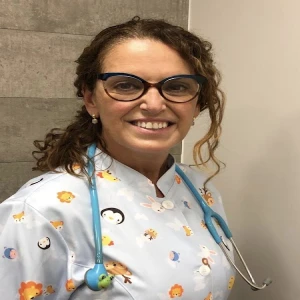 Dra. Denise Leite Chaves - Pediatra