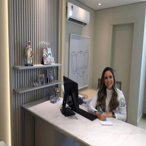 Dra. Ana Júlia Barros Pediatra
