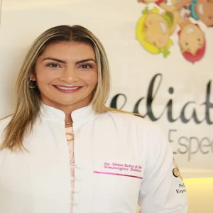 Dra Adriana Pacheco (Hematologista e Pediatria)