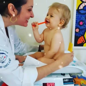 Dra. Sabrina Nunes - Pediatra e Neonatologista | São José dos Campos