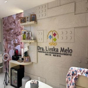 DRA LIESKA MELO ( PEDIATRA/ NEURODESENVOLVIMENTO))