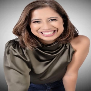 Julia Freitas - Nutricionista comportamental e especialista em doenças renais - Santos