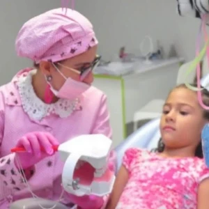 Dra. Tati Valadão | Odontopediatra
