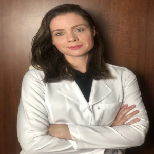 Dra. Lorena Girardi Madeira -Alergista criança e adulto