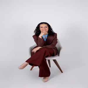Dra Irisbel Sousa - Pediatra Integrativa